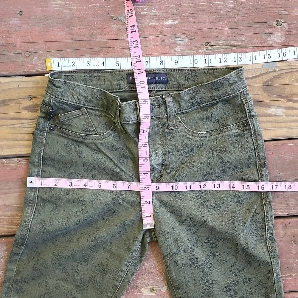 Rock & Republic Green Acid Crop Denim Skinny Jeans